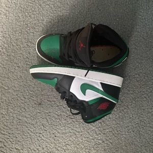 Pine tree green jordan 1 GS 5